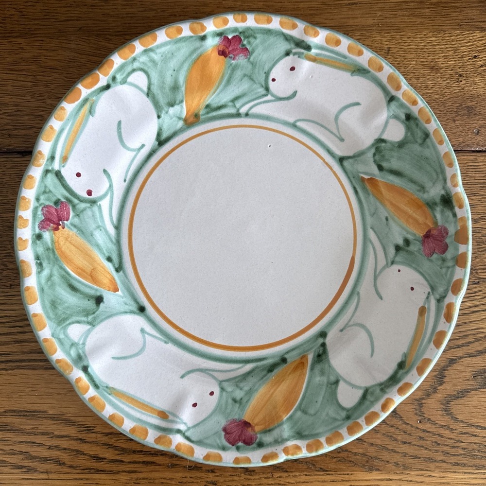 Vietri Solimene Compagna Coniglio  10" Dinner Plate Bunnies Hand Painted Italy